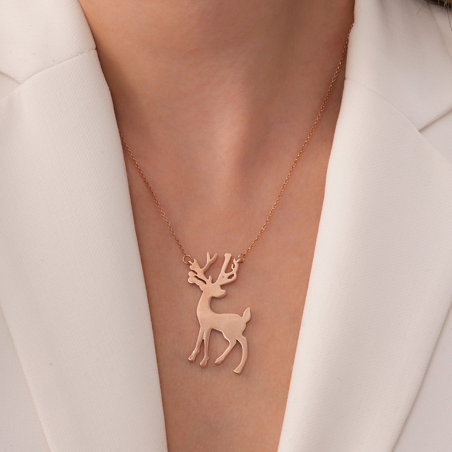 925 Ayar Gümüş Rose Kaplama Geyik Kolye – El Yapımı