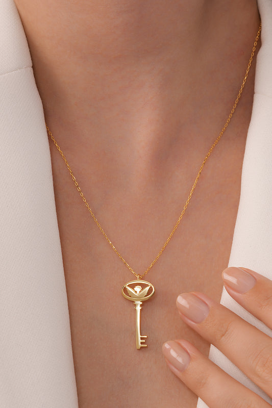 925 Ayar Gümüş 18K Altın Kaplama “Angel Key” Şans Anahtarı El Yapımı Kolye