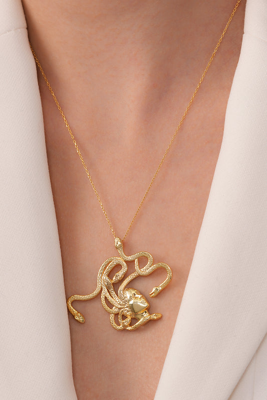 925 Ayar Gümüş – 18K Altın Kaplama El Yapımı Medusa Kolye | Mitolojik Sembol